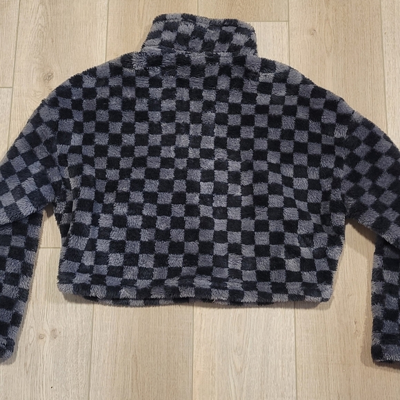 Checkered Fleece Pullover - Picture 4 of 4